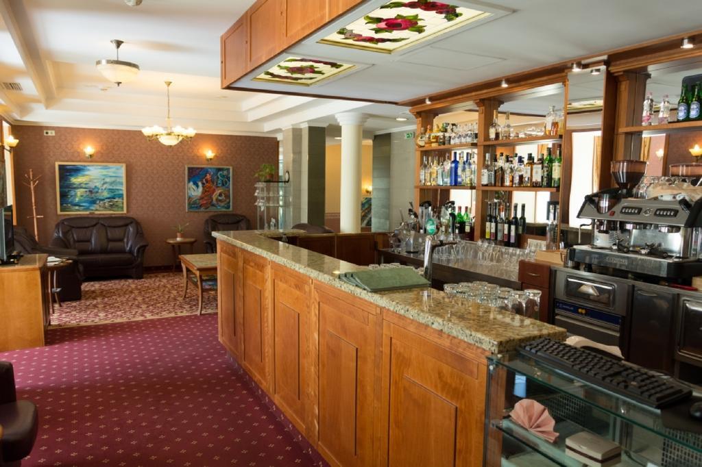 Elizabeth Hotel ยูลา ภายนอก รูปภาพ